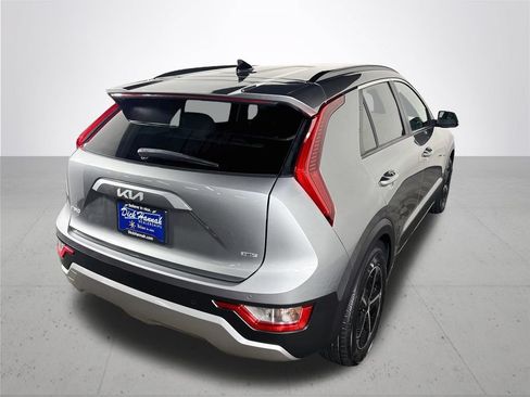 Certified 2023 Kia Niro EX FWD image 7