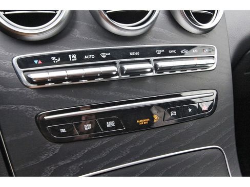 Used 2022 Mercedes-Benz GLC 300 image 26