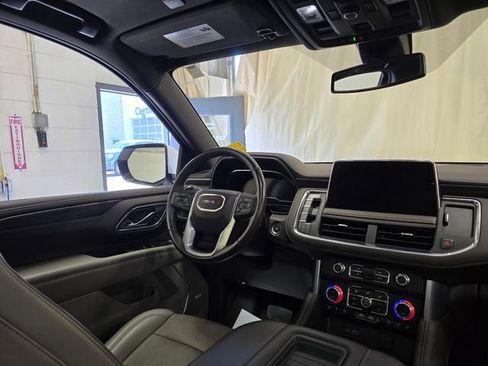 Used 2022 GMC Yukon SLT w/ SLT Luxury Package AWD/4WD image 39