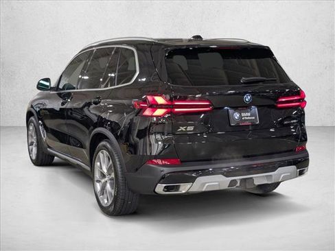New 2026 BMW X5 xDrive50e image 8