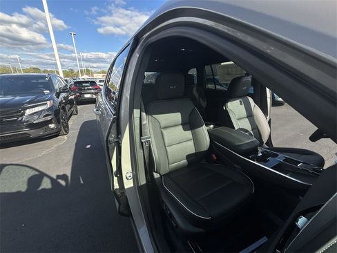 New 2026 Buick Enclave Sport Touring w/ Power Package image 31