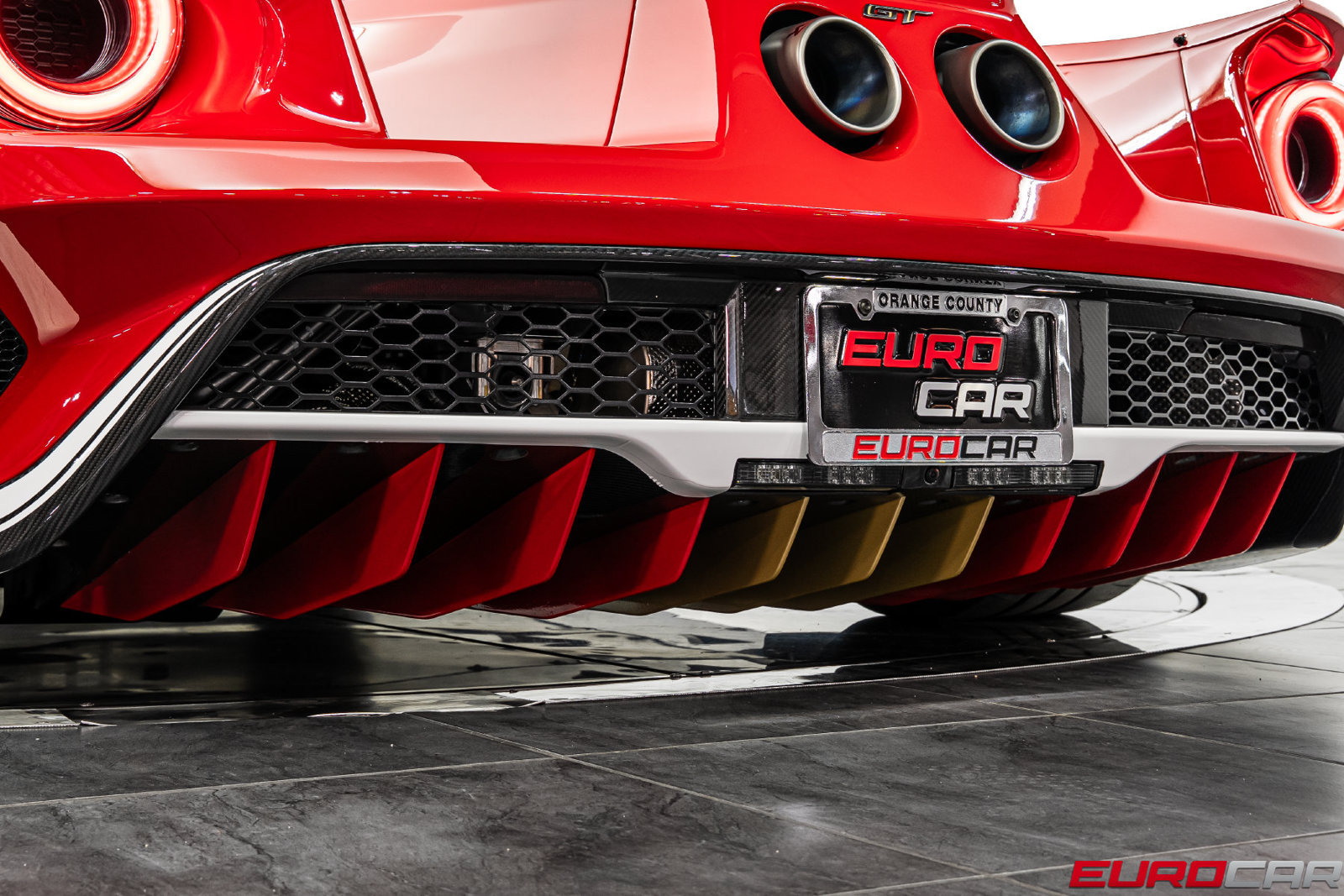 Used 2022 Ford GT Heritage Edition RWD image 37