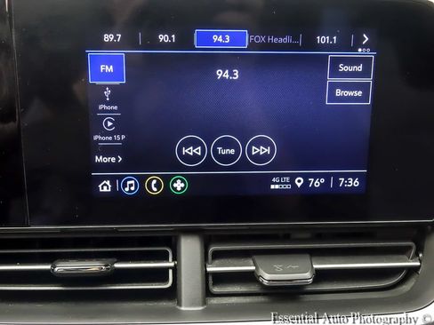 Used 2024 Chevrolet Trax RS w/ Driver Confidence Package FWD image 14