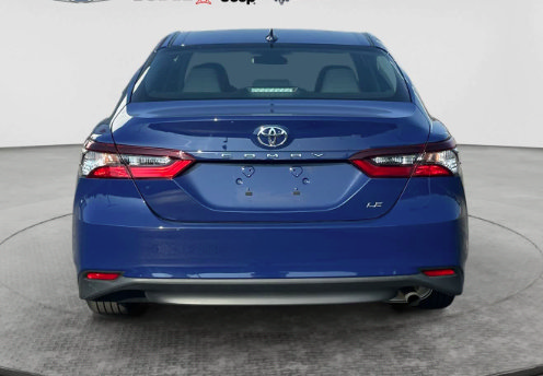 Used 2024 Toyota Camry LE FWD image 9