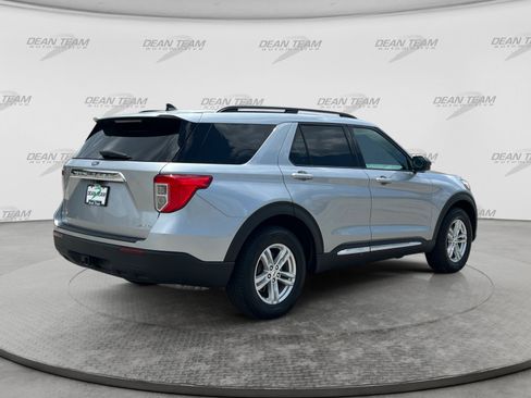 Used 2022 Ford Explorer XLT w/ Class IV Trailer Tow Package AWD/4WD image 8