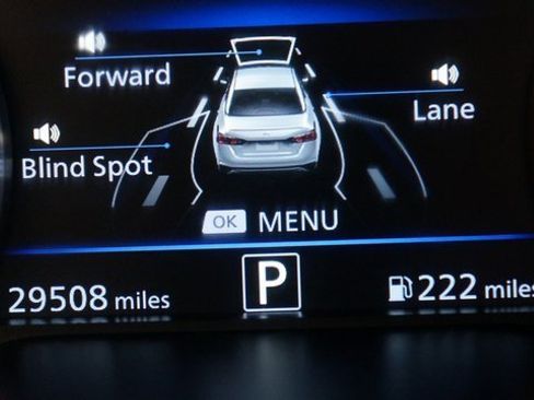 Used 2023 Nissan Altima 2.5 SR w/ SR Premium Package image 15