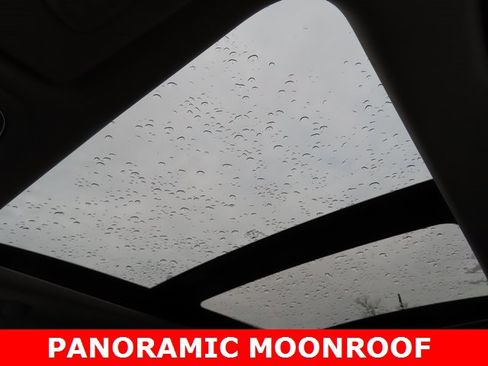 Used 2018 Jeep Cherokee Latitude w/ Comfort & Convenience Group image 4