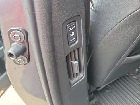 Used 2024 Honda Odyssey Touring image 32
