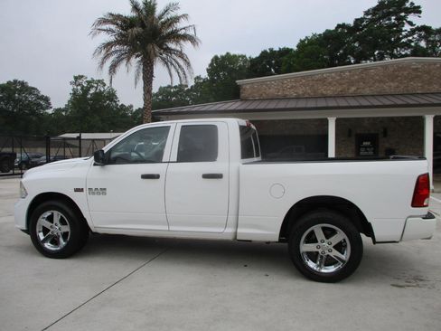 Used 2018 RAM 1500 Express RWD image 20
