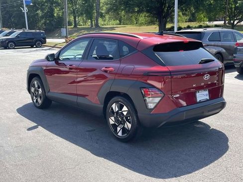 Used 2025 Hyundai Kona SEL FWD image 4