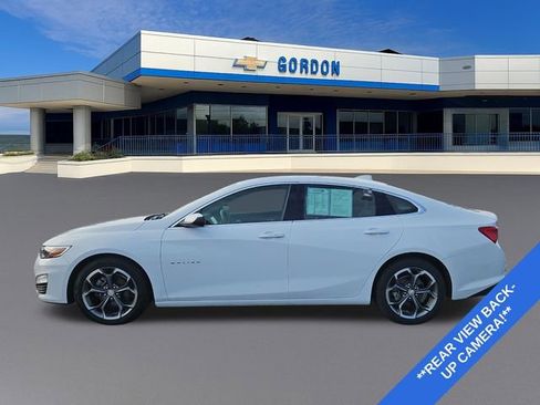 Used 2024 Chevrolet Malibu LT image 3