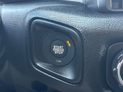 New 2025 Jeep Gladiator Willys image 21