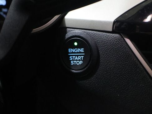 Used 2021 Ford Escape SE image 24