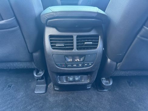 Used 2017 Acura MDX FWD image 32