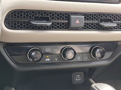 Used 2023 Honda HR-V LX image 11