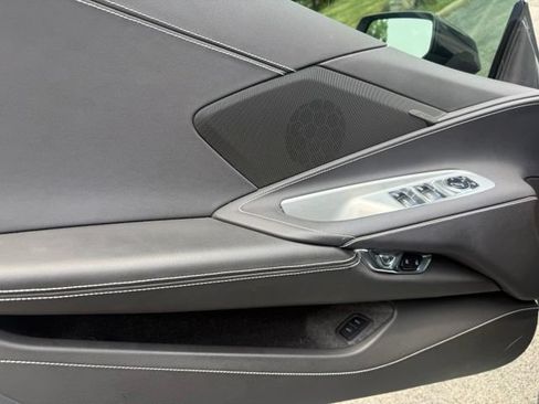 Used 2022 Chevrolet Corvette Stingray Convertible w/ Z51 Performance Package RWD image 14