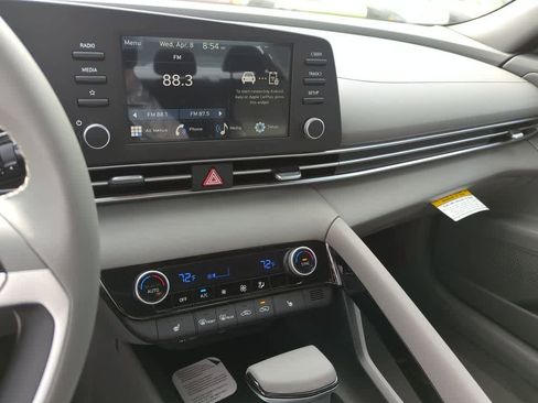 New 2026 Hyundai Elantra SEL Sport FWD image 29