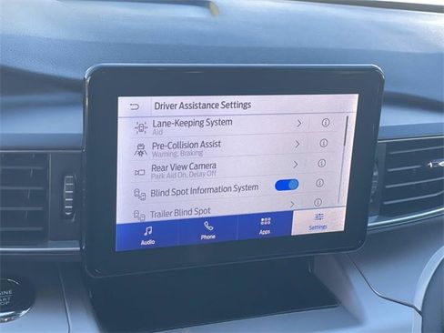 Used 2022 Ford Explorer XLT w/ Equipment Group 202A image 15