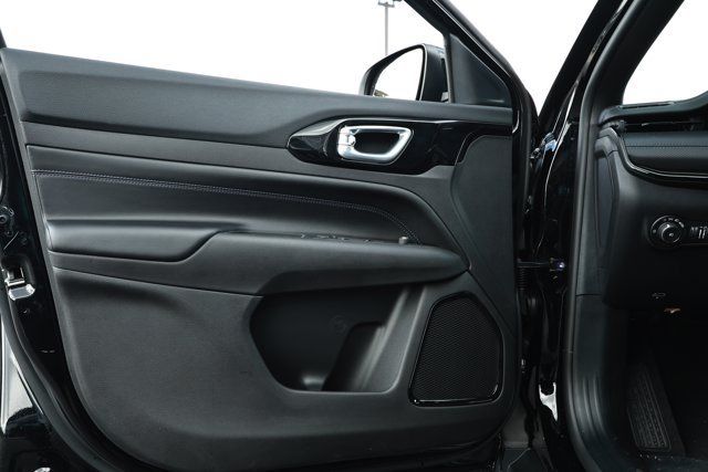 New 2026 Jeep Compass Latitude AWD/4WD image 22