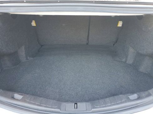 Used 2017 Ford Fusion SE w/ Fusion SE Technology Package image 8