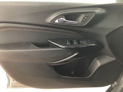 Used 2024 Chevrolet Trax RS w/ Driver Confidence Package FWD image 32