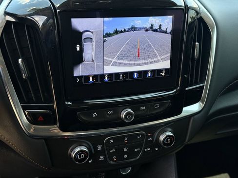 Used 2021 Chevrolet Traverse RS AWD/4WD image 16