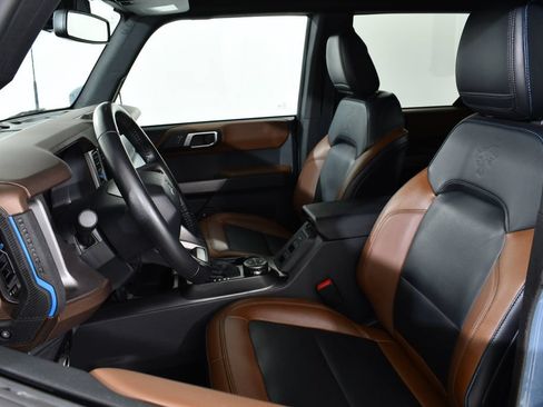 Used 2023 Ford Bronco Outer Banks AWD/4WD image 6
