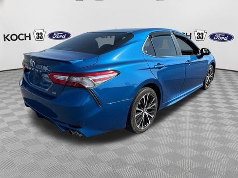 Used 2018 Toyota Camry SE w/ Moonroof Package FWD image 8