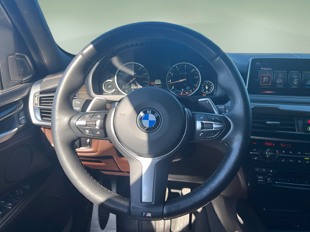 Used 2017 BMW X5 xDrive50i AWD/4WD image 19