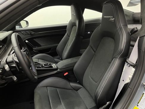 Used 2025 Porsche 911 GT3 RS image 5