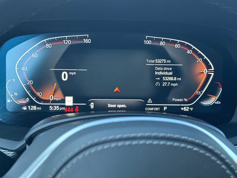 Used 2022 BMW X6 xDrive40i w/ M Sport Package AWD/4WD image 31