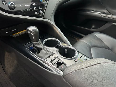 Used 2020 Toyota Camry XLE w/ Driver Assist Package image 35