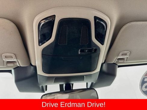 Used 2025 Subaru Outback AWD/4WD image 18