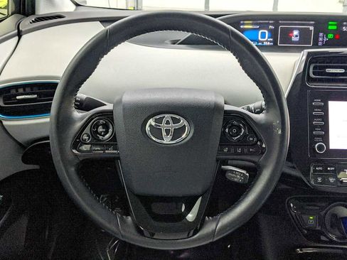 Used 2020 Toyota Prius XLE image 18