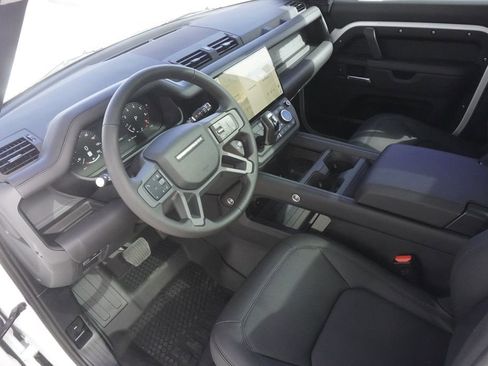 New 2026 Land Rover Defender 110 X-Dynamic SE image 18