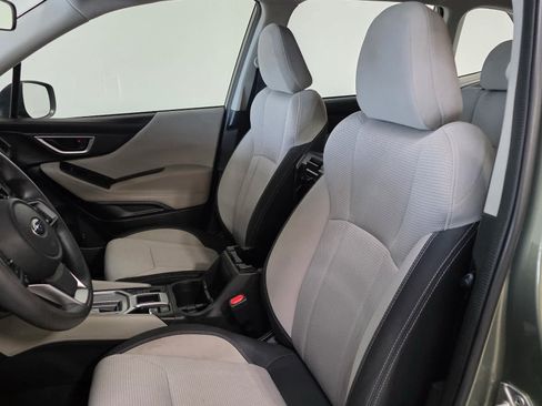 Used 2021 Subaru Forester AWD/4WD image 13