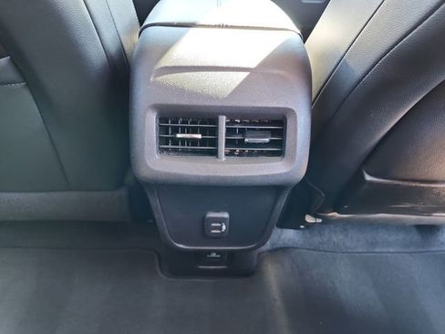 Certified 2023 GMC Terrain SLT image 30