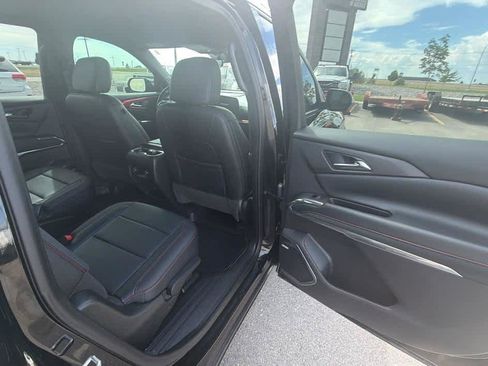 Used 2024 Chevrolet Traverse Z71 w/ Enhanced Driving Package AWD/4WD image 27