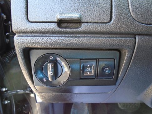 Used 2012 Ford Fusion SE image 13