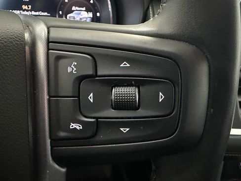 Used 2024 GMC Yukon XL SLT w/ SLT Luxury Package image 42