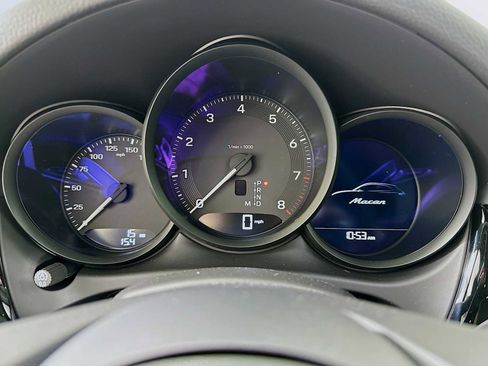 New 2026 Porsche Macan AWD/4WD image 15