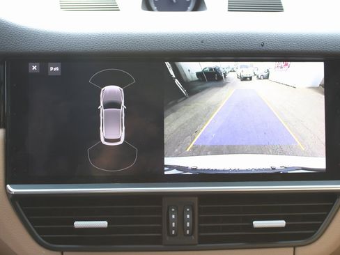 Used 2021 Porsche Cayenne image 20