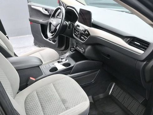 Used 2020 Ford Escape SE Sport image 17