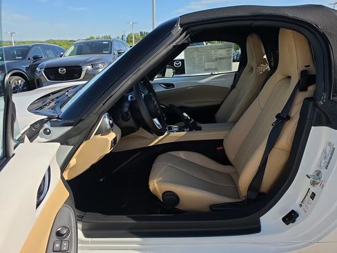 New 2026 MAZDA MX-5 Miata Grand Touring w/ Weather Package RWD image 15