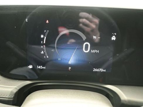 Used 2025 Buick Encore GX Preferred AWD/4WD image 18