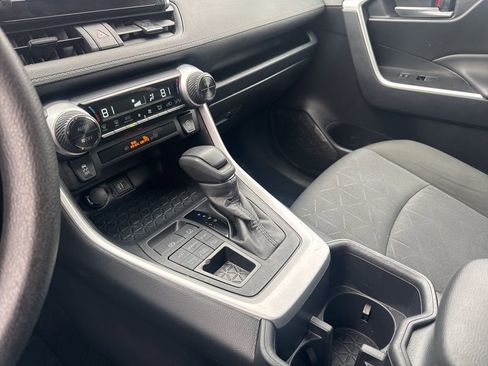 Used 2025 Toyota RAV4 XLE image 47