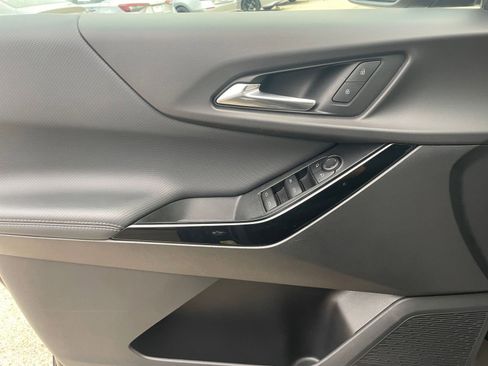 Used 2025 Chevrolet Equinox LT image 20