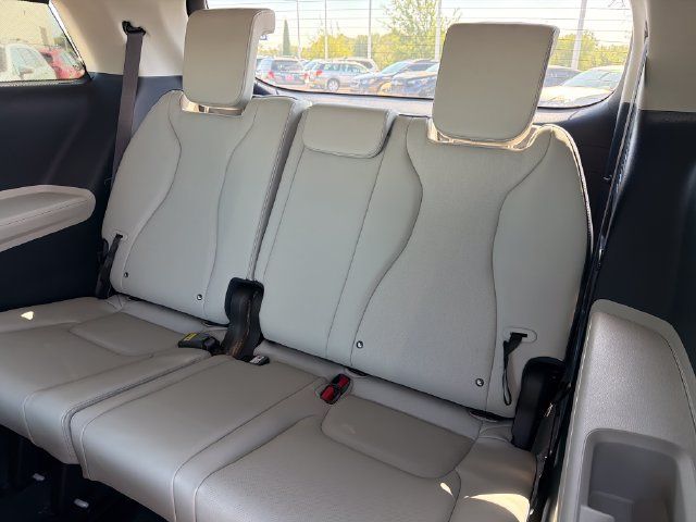 New 2027 Kia Carnival SX w/ Dark Edition Package FWD image 21