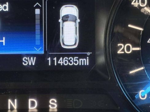 Used 2017 Ford Explorer XLT FWD image 35