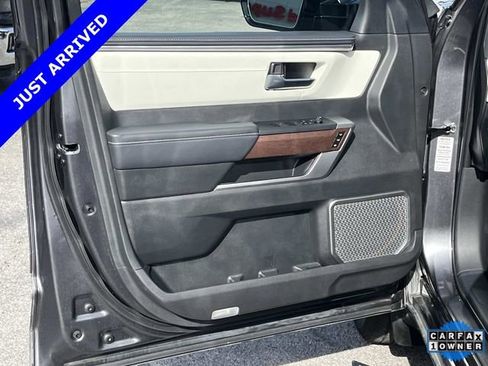 Used 2025 Toyota Sequoia Capstone AWD/4WD image 25